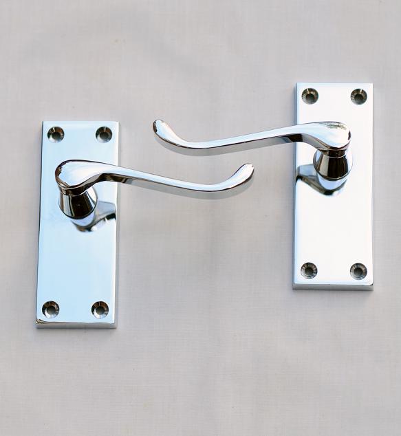 Victorian Scroll Latch Chrome plated - 3010 CP